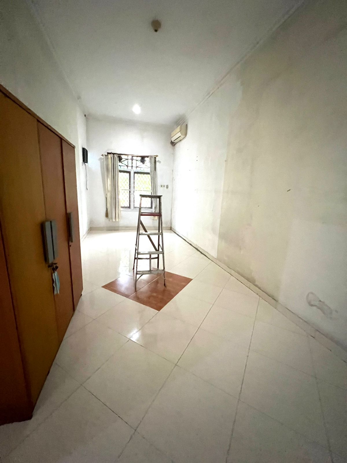 Rumah Dijual di Cluster Tropikana Residence Jababeka Cikarang